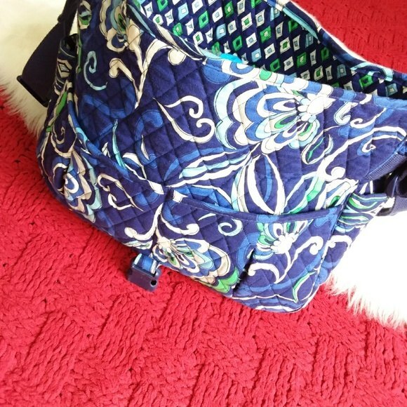 Vera Bradley Blue Print Messenger Bag Flap Close Shoulder Strap - Picture 4 of 9